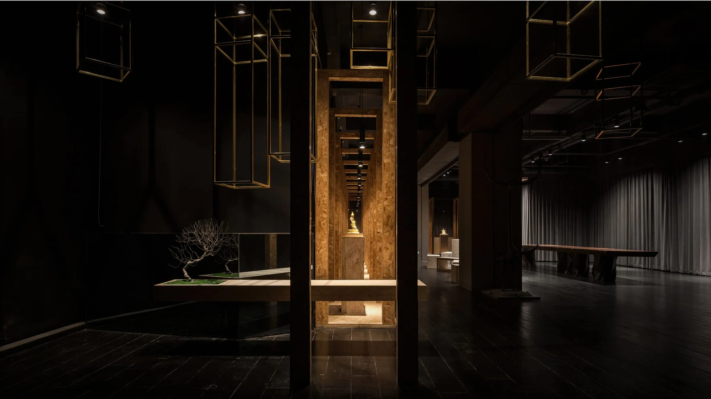 GOLD FOIL ART MUSEUM