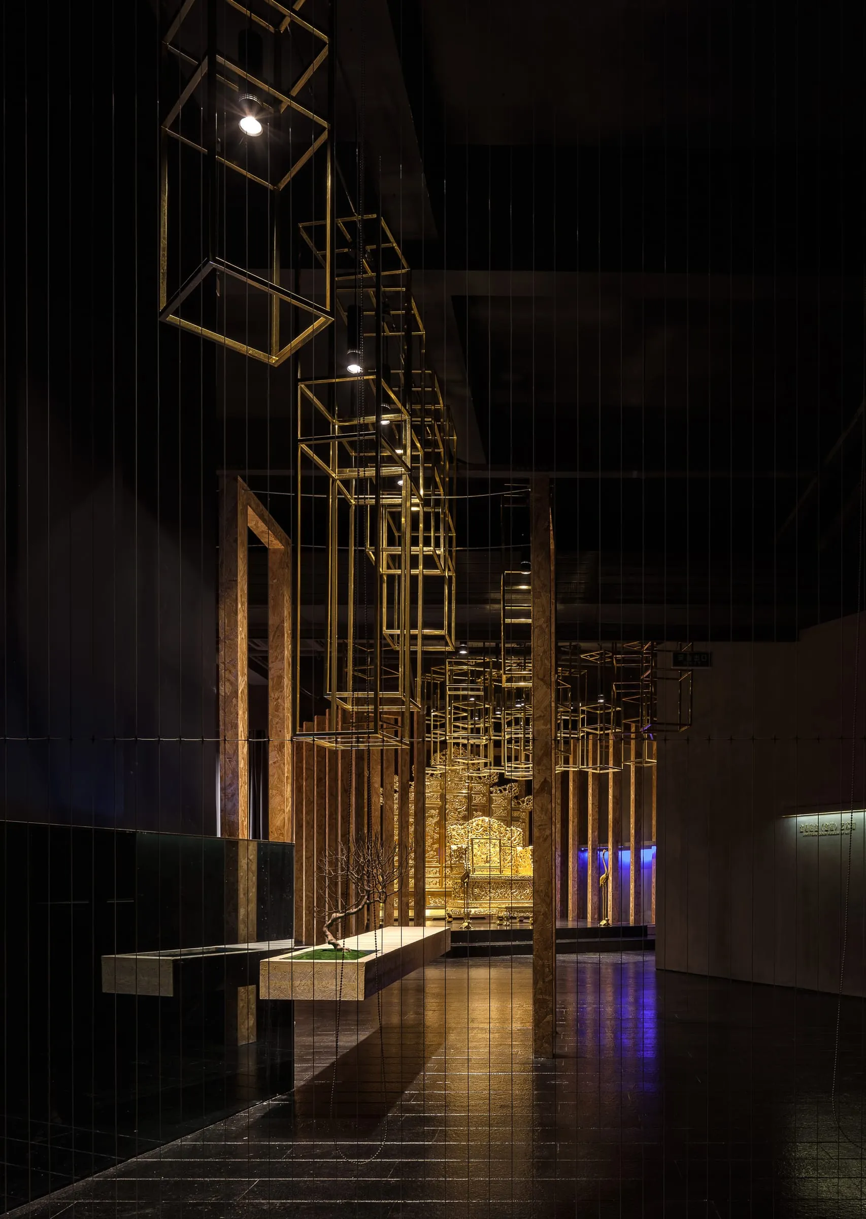 GOLD FOIL ART MUSEUM