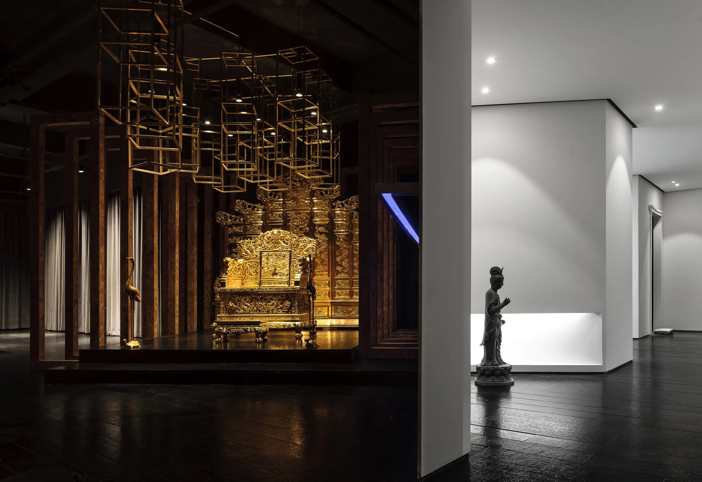 GOLD FOIL ART MUSEUM